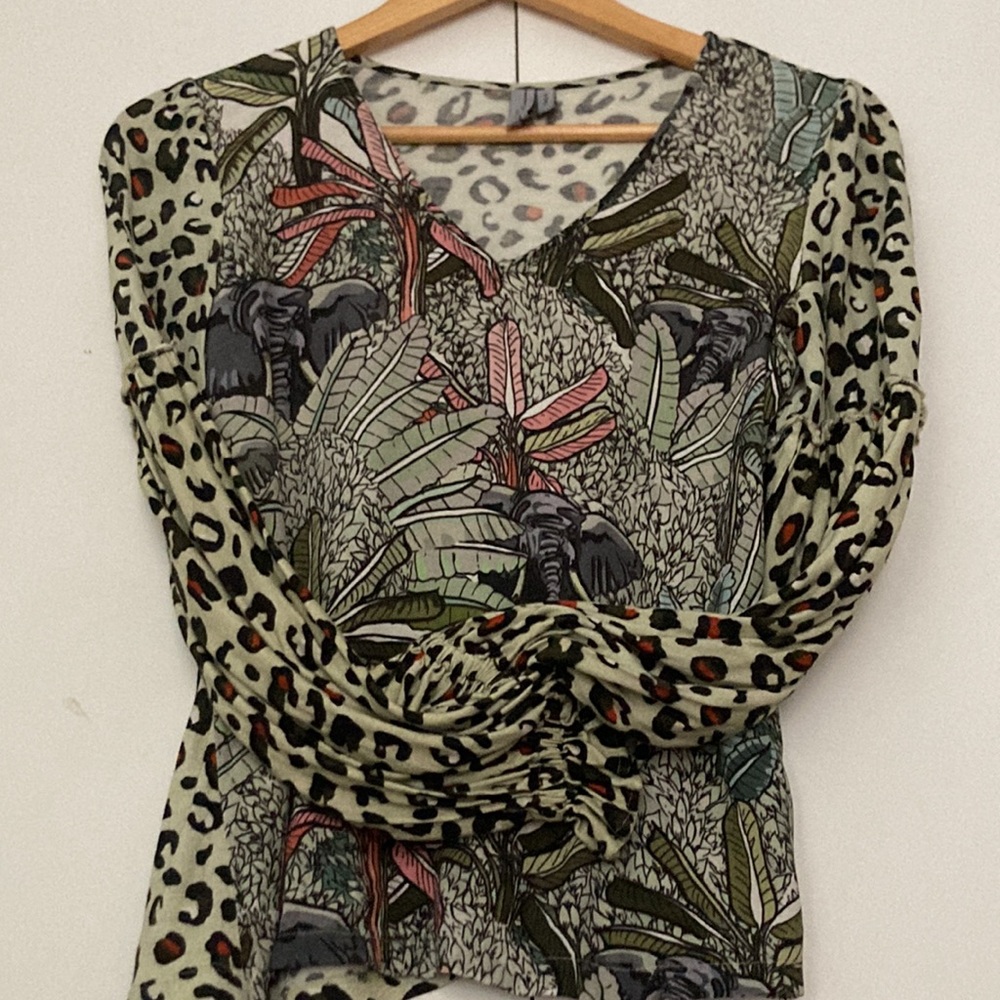 Anthropologie Blank London Sidbley Elephant Cheetah Print Long Sleeve V Neck Top - Picture 2 of 5